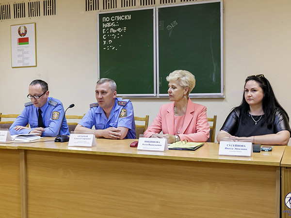 Встреча представителей ГОВД и ОГиМ г.Барановичи с иностранными обучающимися университета