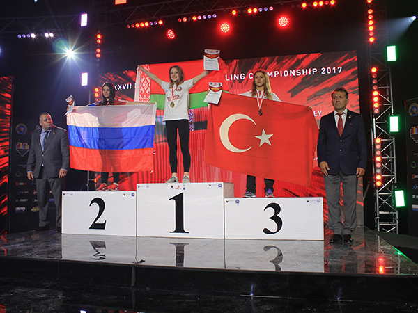 Студентка БарГУ завоевала золото на чемпионате Европы по армрестлингу!