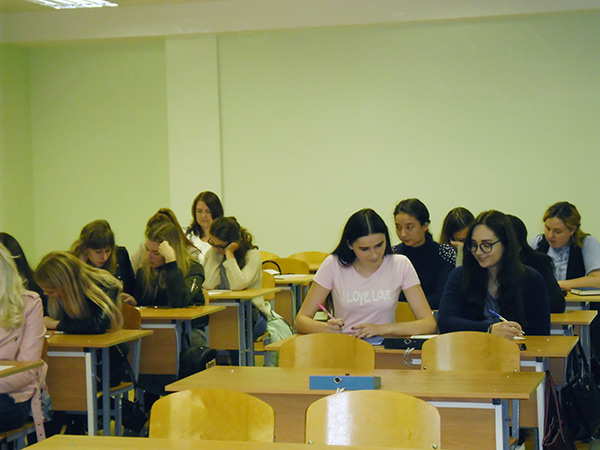 Участие студентов 2 курса факультета славянских и германских языков в тренинге «Использование мнемотехники для запоминания вербальной информации»