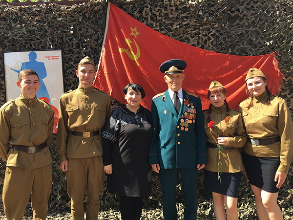 Студенты факультета педагогики и психологии приняли 9 мая активное участие в мероприятиях, посвящённых 73-й годовщине Победы в Великой Отечественной войне