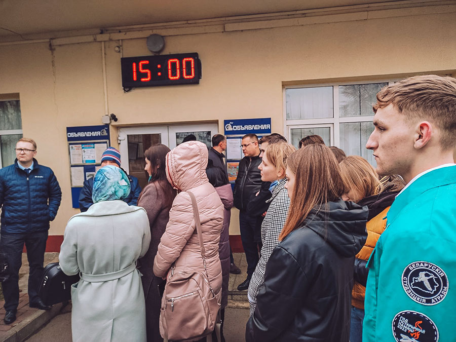 Студенты и работники БарГУ приняли участие в диалоговой площадке на базе ОАО «Барановичский автоагрегатный завод»