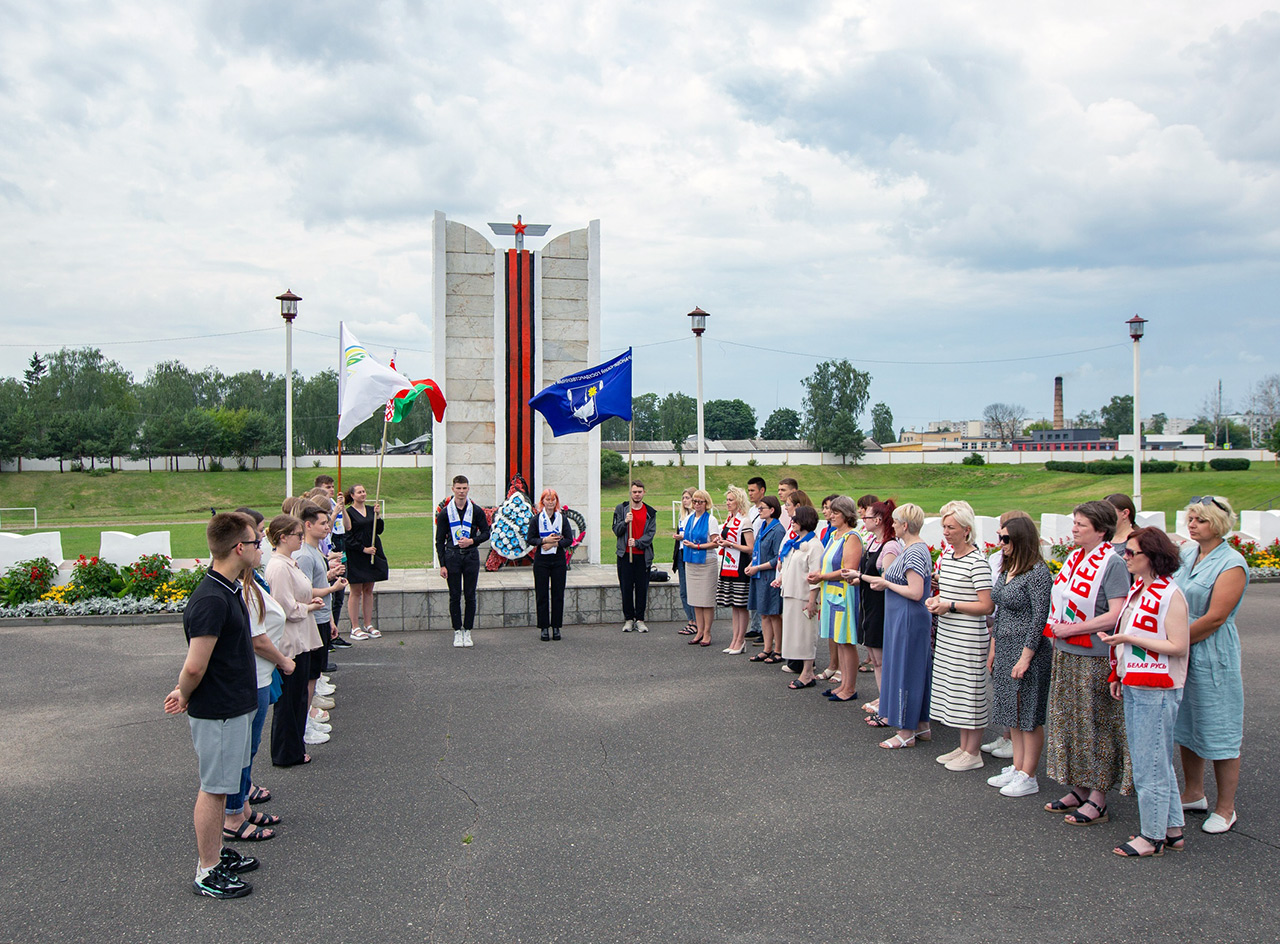 Минута молчания, приуроченная Дню всенародной памяти жертв Великой Отечественной войны и геноцида белорусского народа